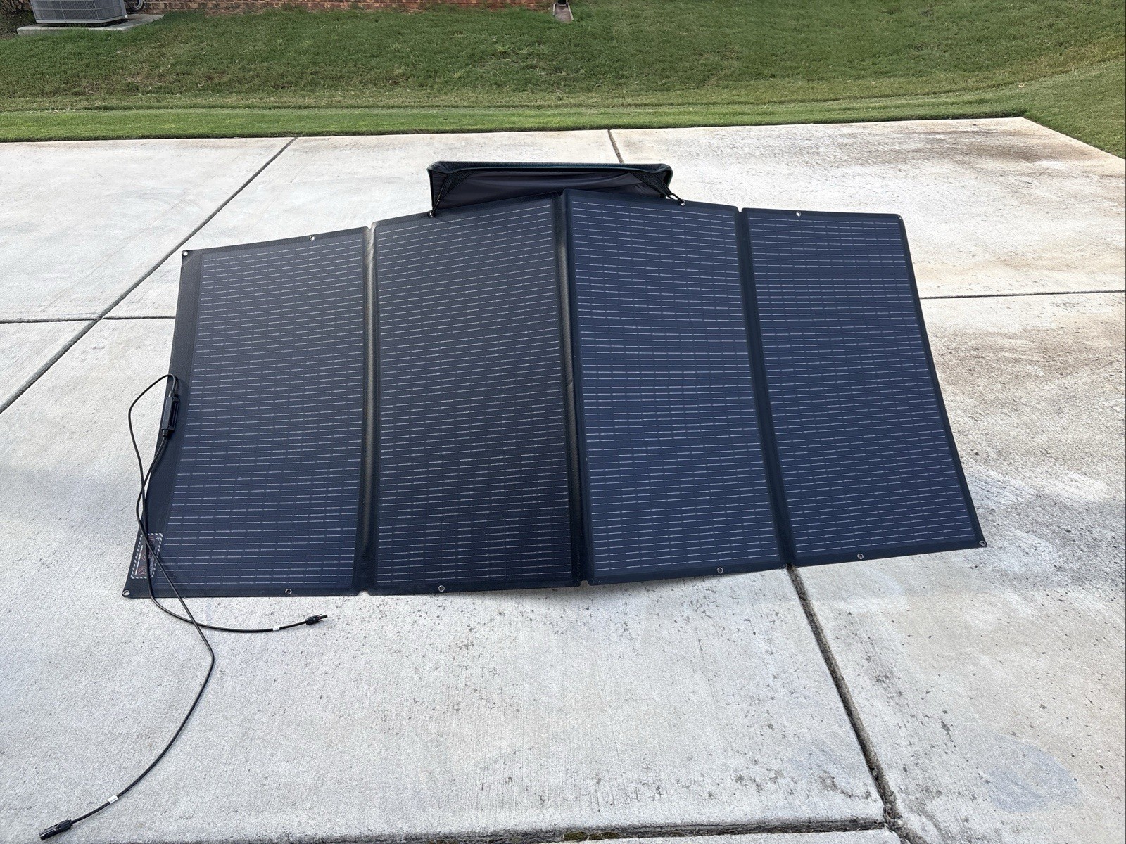 EcoFlow 400W Folding Solar Panel Self Supporting, Waterproof Smart Outdoor Power