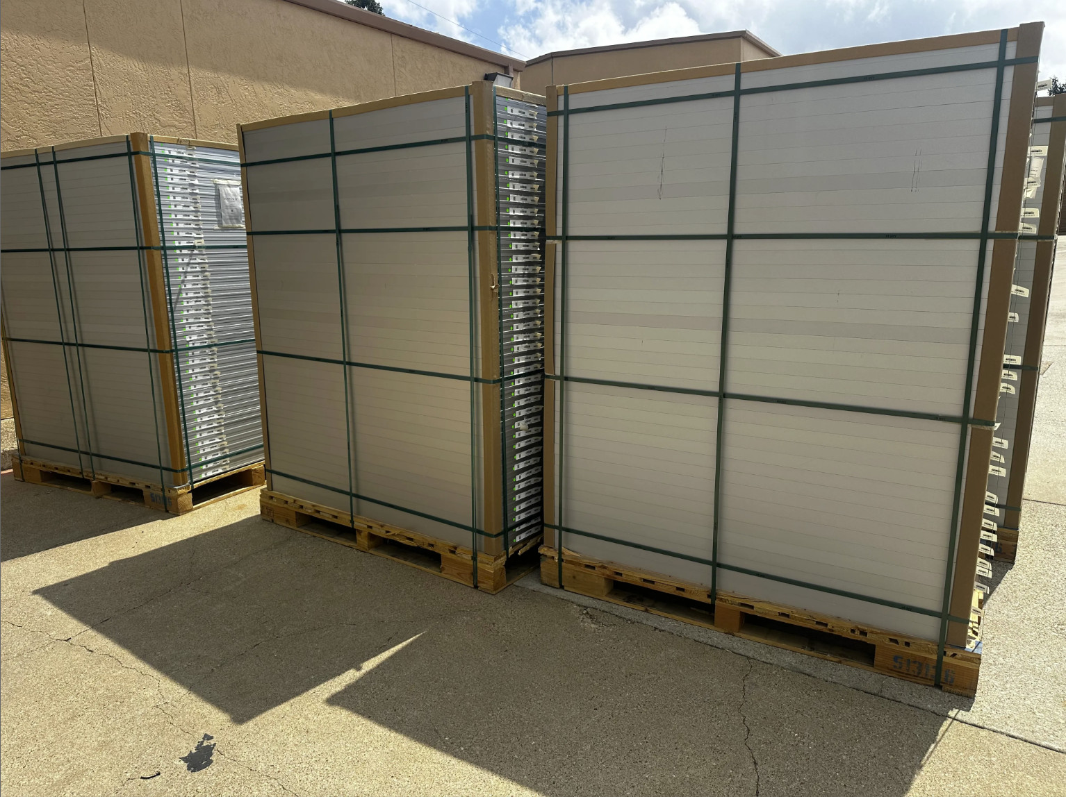 20pc Pallet SPR-E20-330-COM Sunpower 330 Watt Maxeon Cells