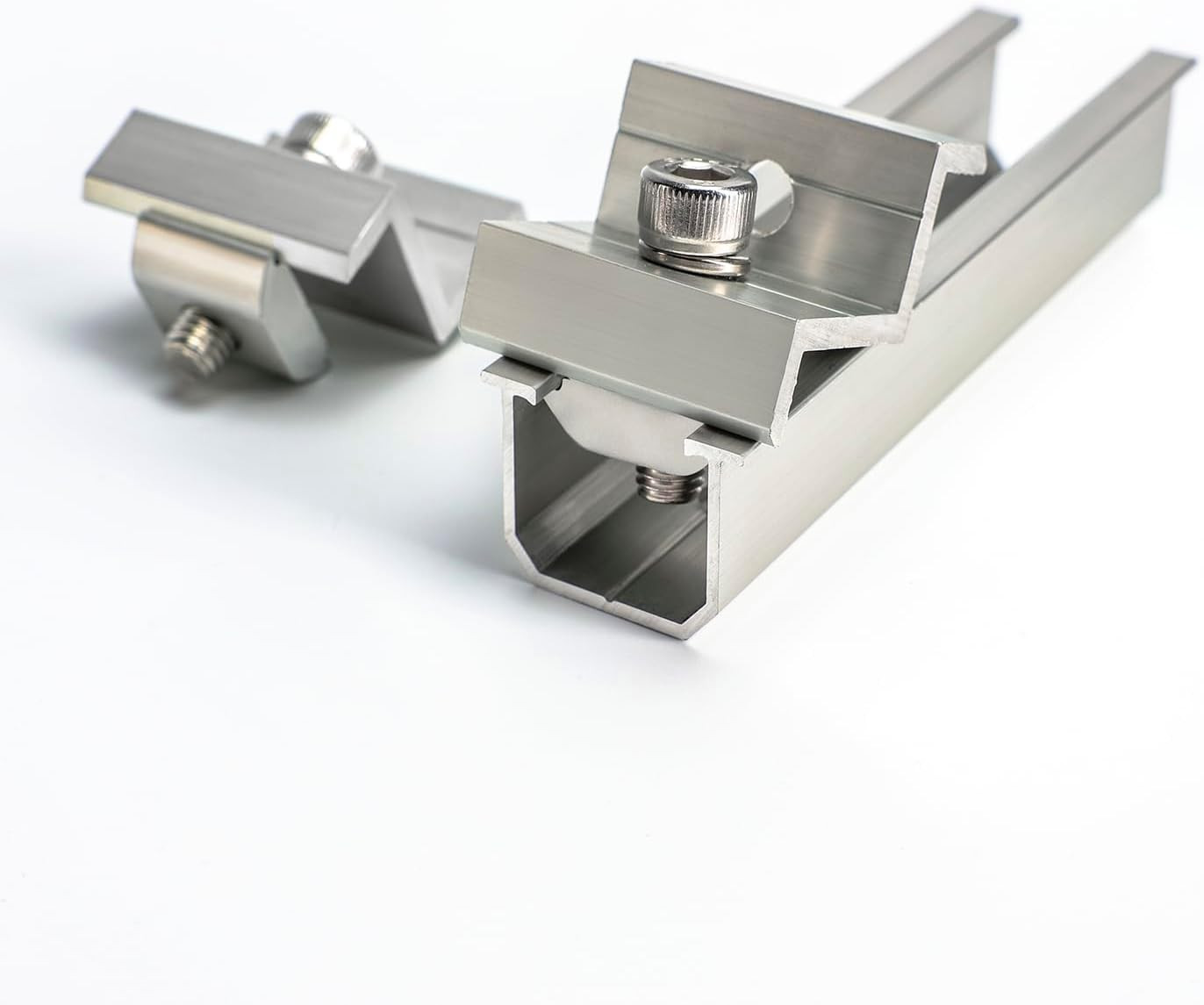 Solar Panel Mounting Brackets Mid and End Clamps and Rails Kit for Roofing Solar