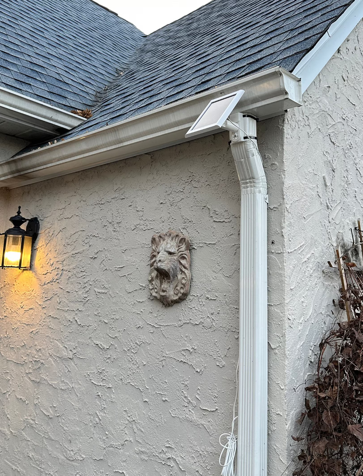 Downspout Mount for Wasserstein Solar Panel – No Drill Outdoor Mount