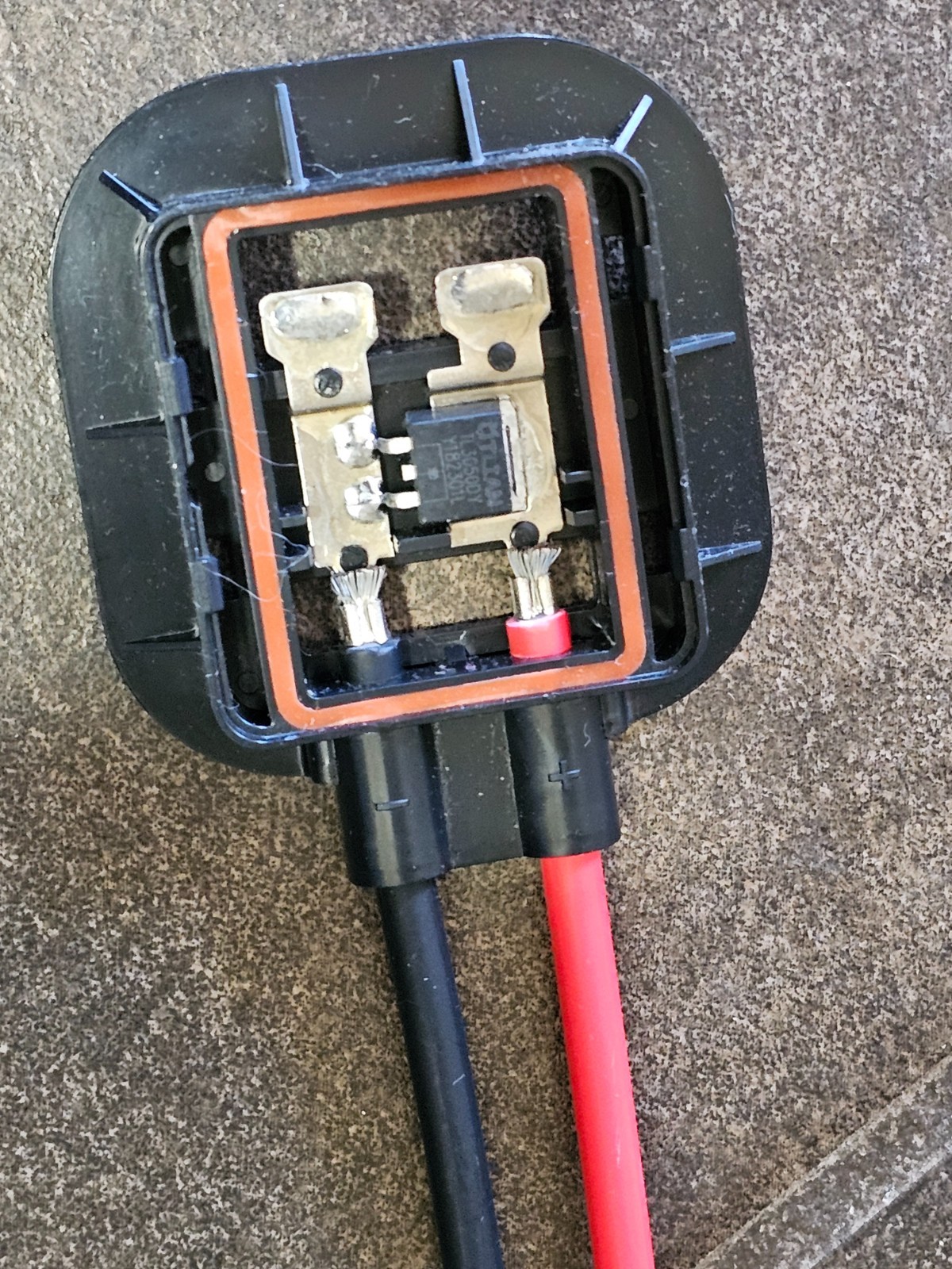 DIY Solar Panel Junction Box w/ MC4 connectors, 38″x12 AWG wire, 30 amp, w/diode