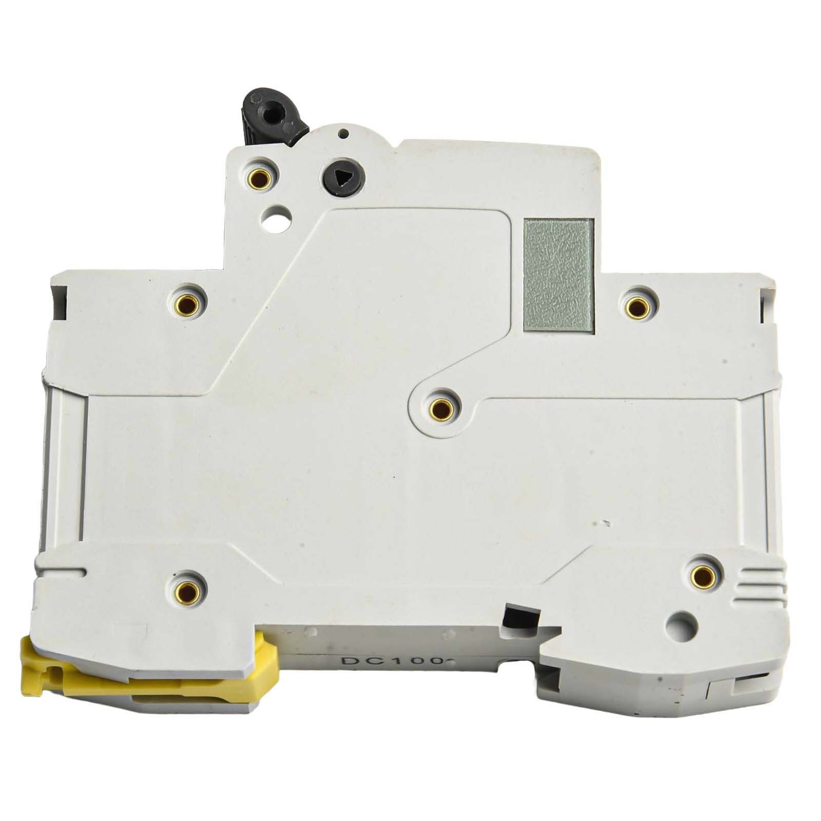 Reliable 1P Circuit Breaker with Multiple Current Options for Safety Use