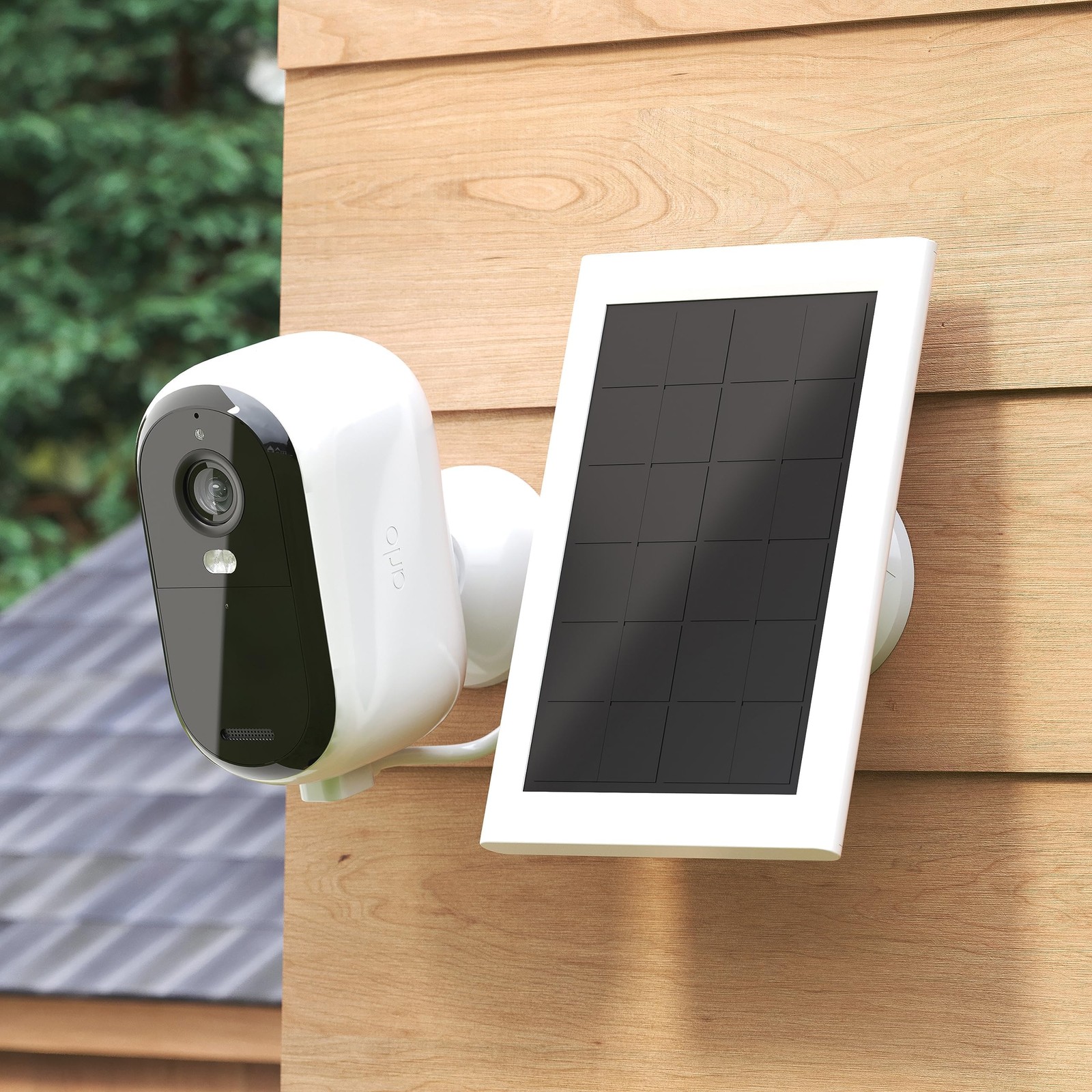 Arlo Essential Solar Panel Charger 2nd Gen – White (VMA6600)