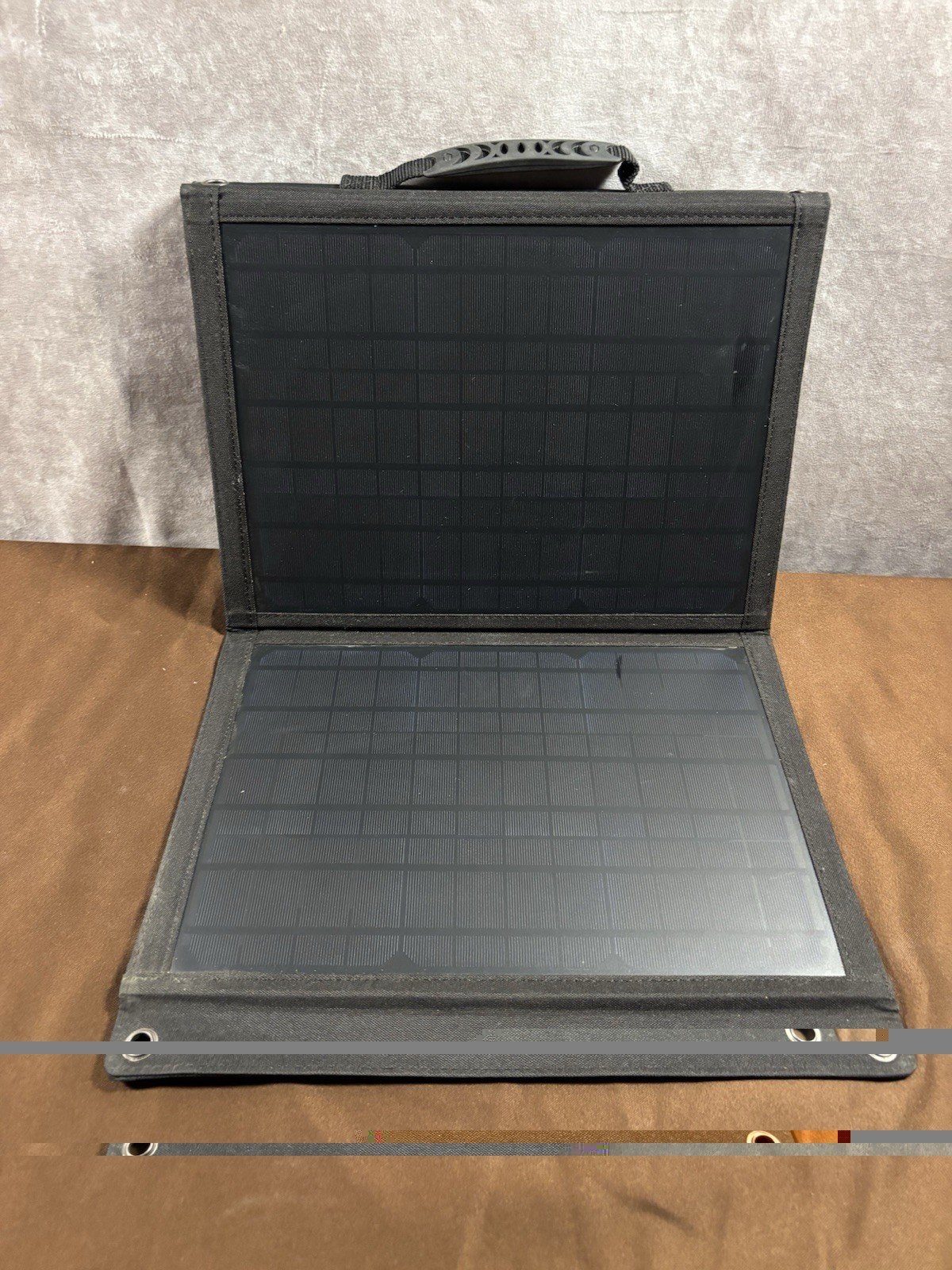 Tenergy Portable 60W Solar Panel Foldable Charger 18V Charging 5V USB CE ROHS