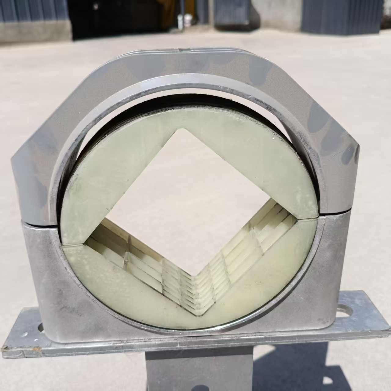Polymer bearing Solar Tracker Bearing PV Tracking Structure Plastic A120/100