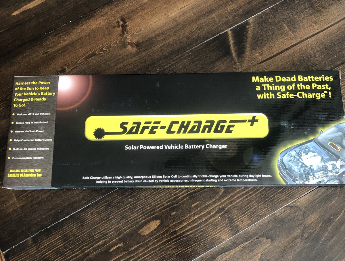NEW Solar-Powered Car Boat Battery Charger with Cigarette Lighter Plug(1.5W)