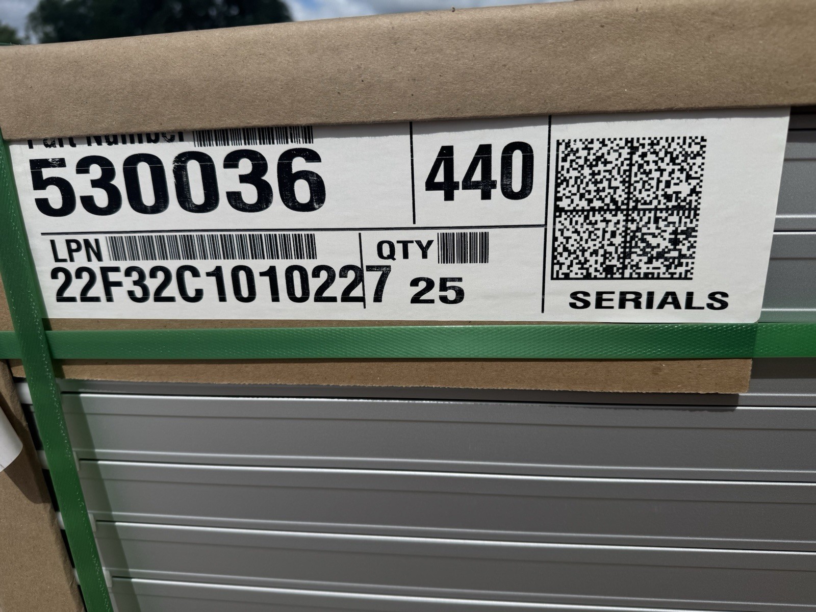 25PC Pallet of SunPower Maxeon 440W SPR-A440-COM Solar Panels