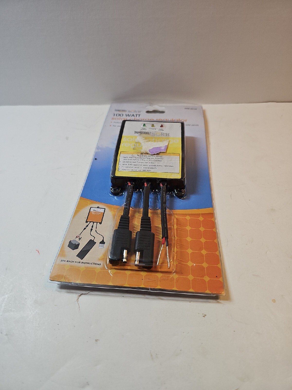 Thunderbolt Magnum 100 Watt Solar Charge Regulator 12V #96728 Three LED –