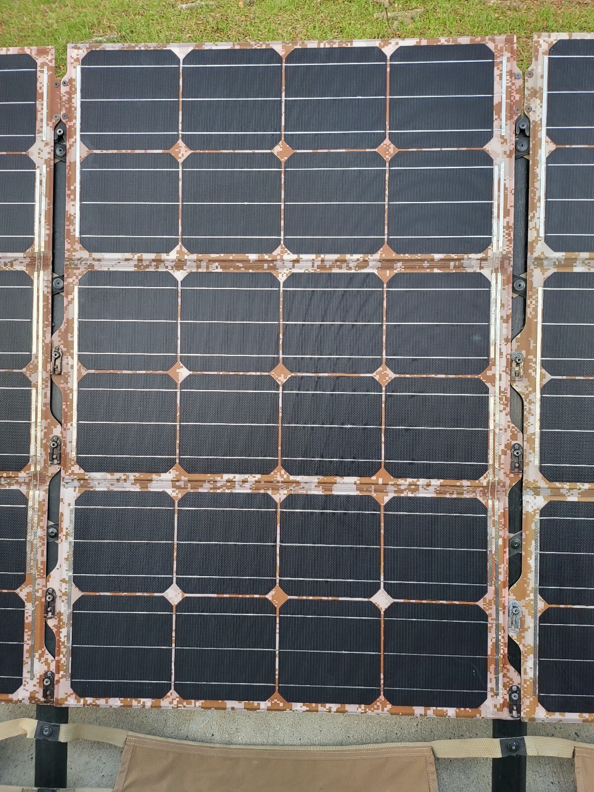 Nishati Portable Expedition Solar Array 420 Watt Military Surplus Free Ship