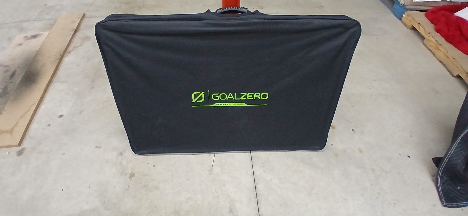 GOAL ZERO Complete portable solar set up