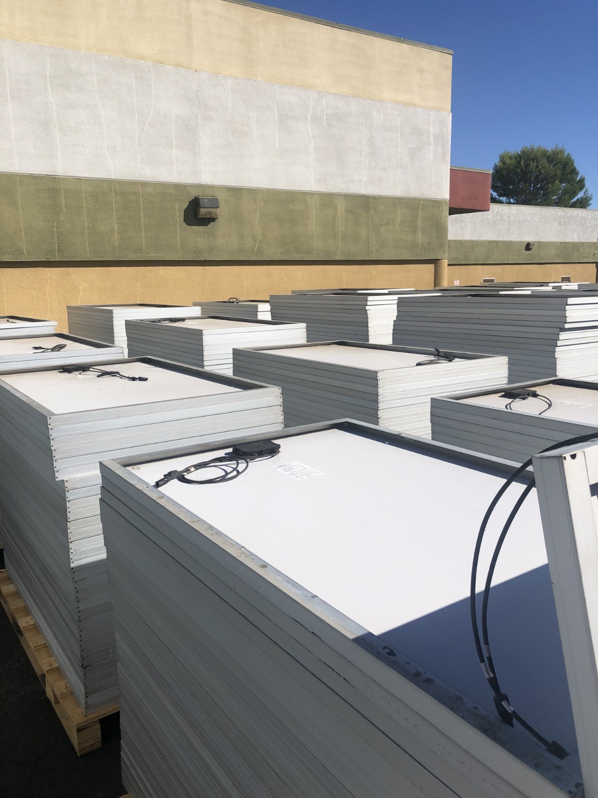 500x Trina 225W USED Solar Panels – Freight Separate