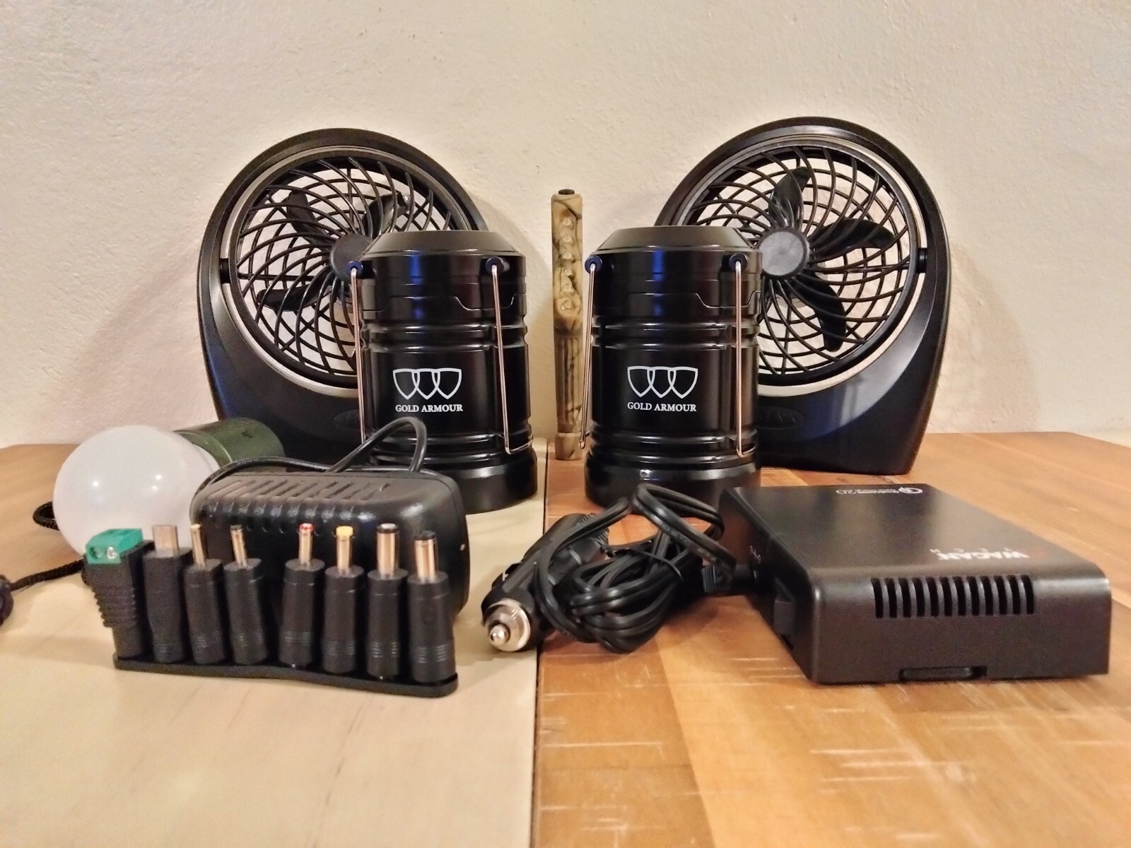 BELOW COST!!! Solar portable emergency power supply kit; generator & devices
