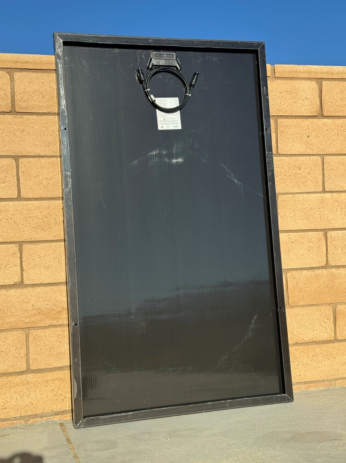 200 Watt Mono Blackout 12V Solar Panel 32″x54.4″, 17.2 Vmpp 21.6 Voc, 12.7A Isc