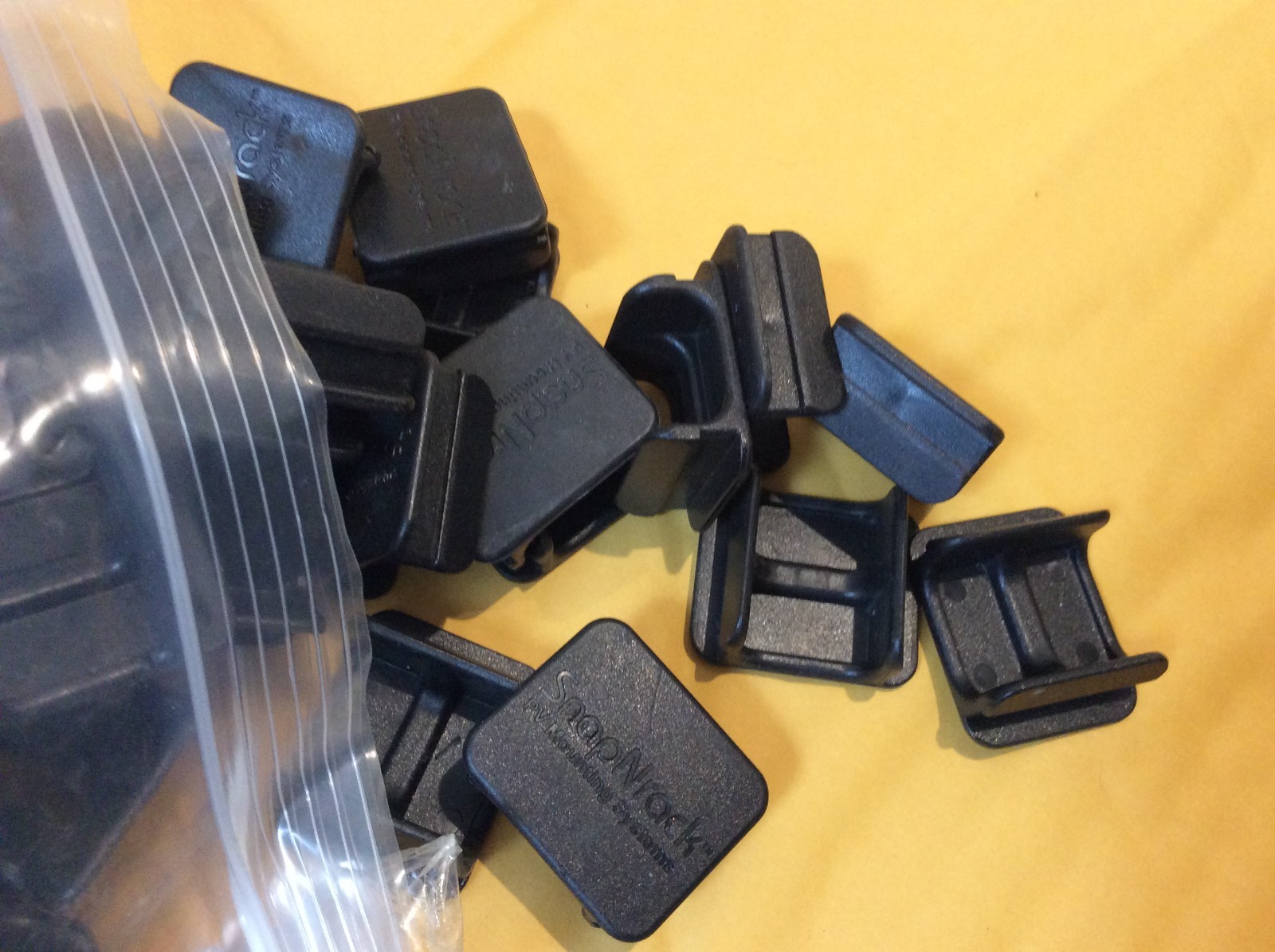Bag of 20 SnapNRack 232-01106 Wire Retention Clip Snap N Rack