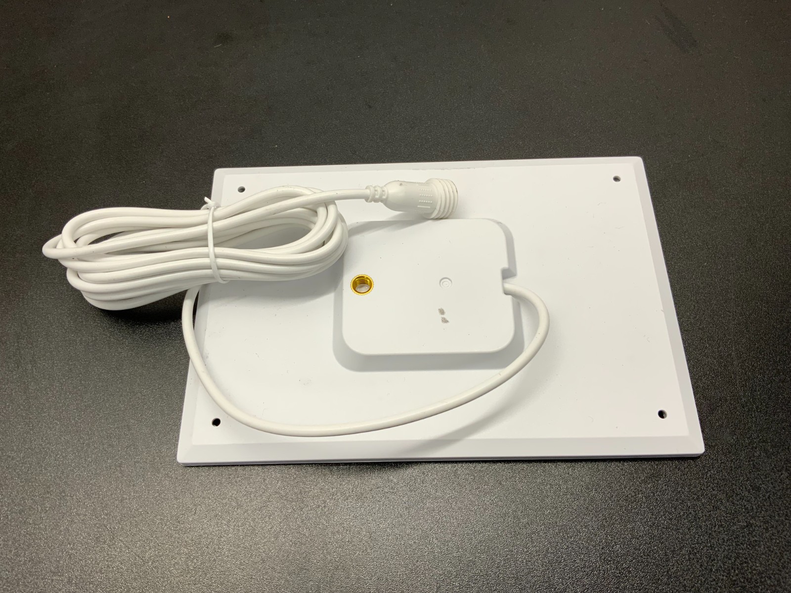 lot of 2 solar panel outdoor security cameras USB-C cable