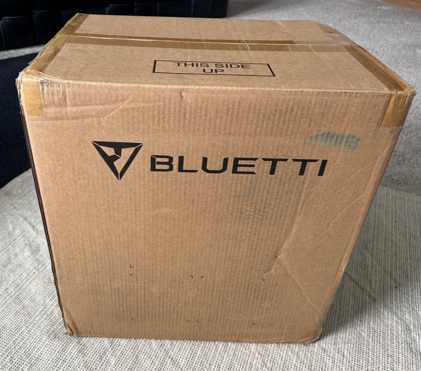 BRAND NEW! BLUETTI Elite 200 V2 Portable Power Station (2600W / 2073.6 Wh)
