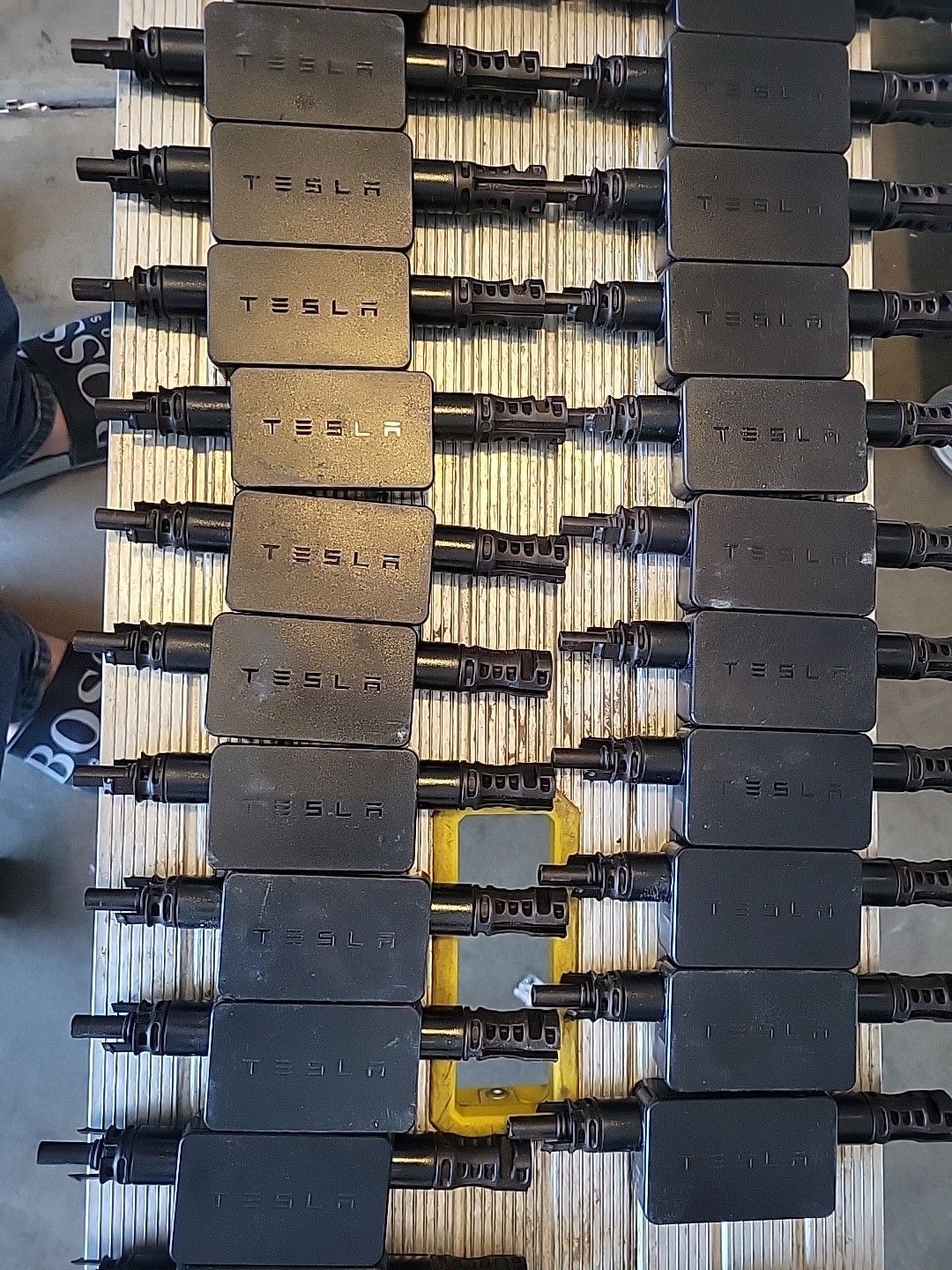 Lot of 35 TESLA solar rapid shutdown MCI-2 Free FAST SHIPPING