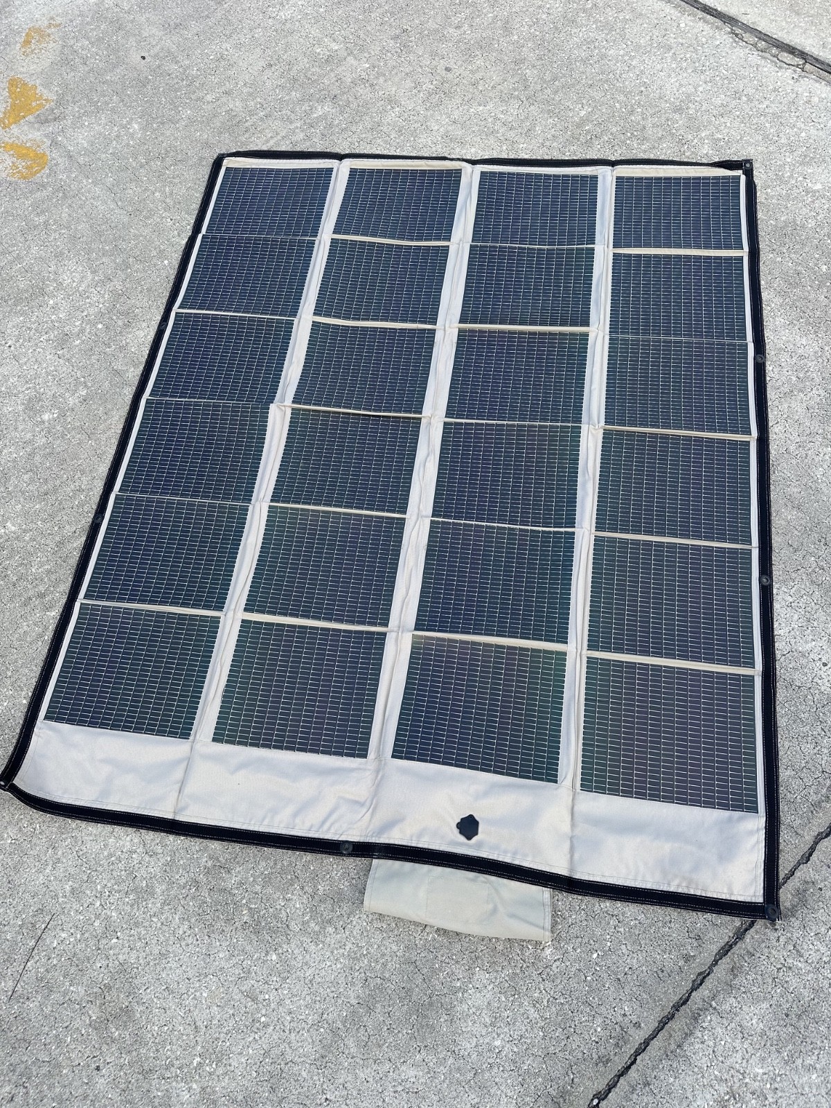 PowerFilm 90W 12V Foldable Amorphous Silicon Solar Panels – Tan