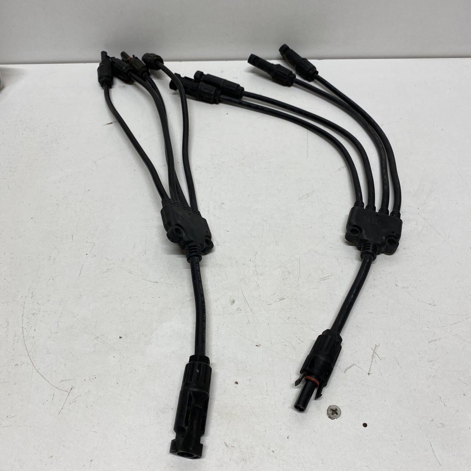 Solar 4 to 1 branch connector 18” MC4 Connectors 12AWG IP67 25 Amp 600V Rated