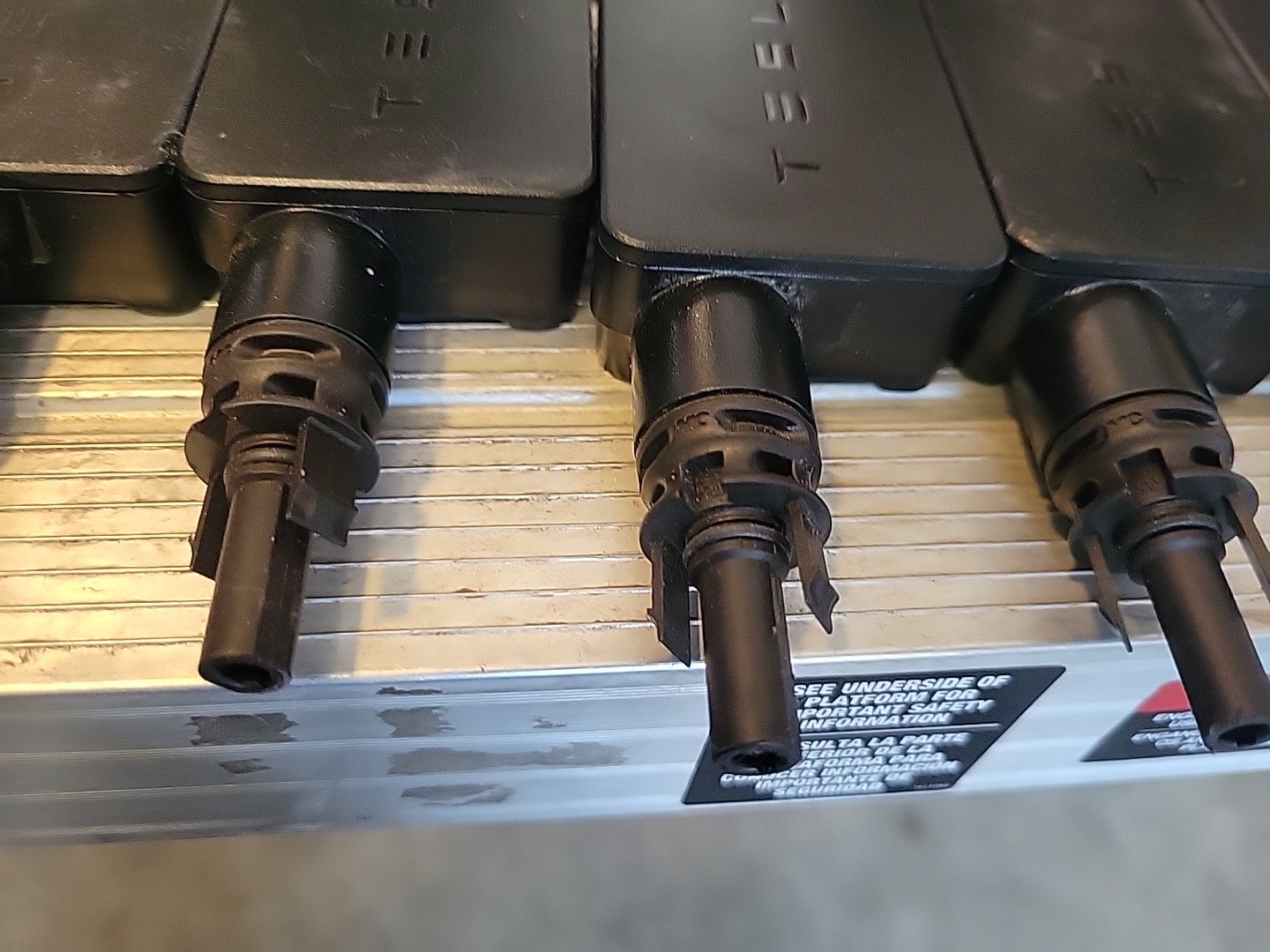 Lot of 35 TESLA solar rapid shutdown MCI-2 Free FAST SHIPPING