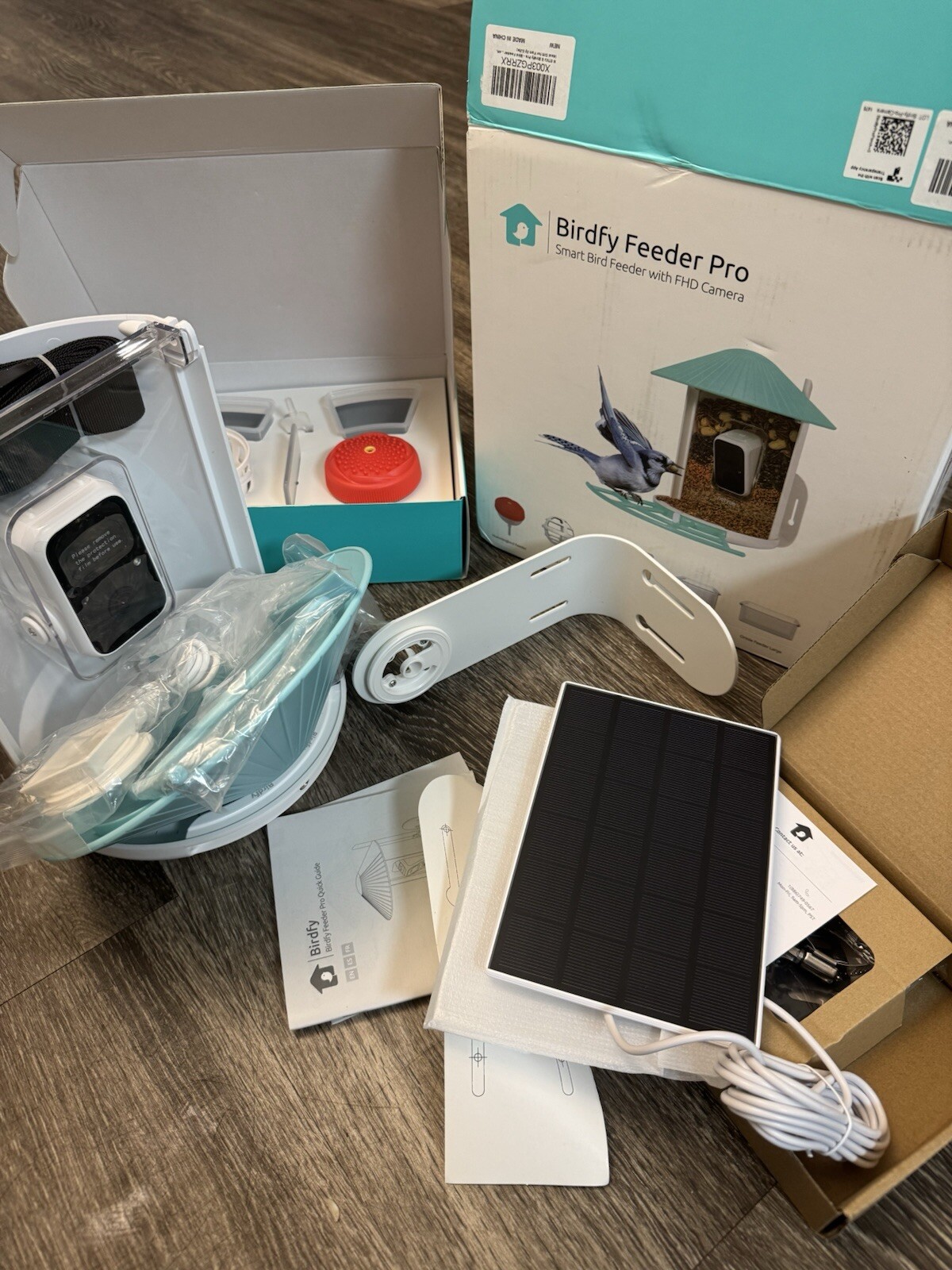 Smart bird feeder