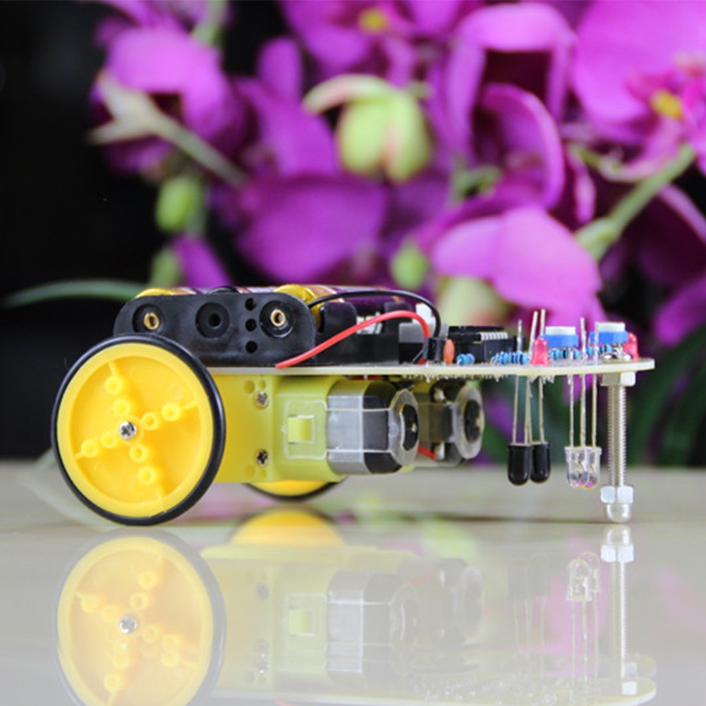 Electronic DIY Kit for Intelligent Tracking Car with Adjustable Direction
