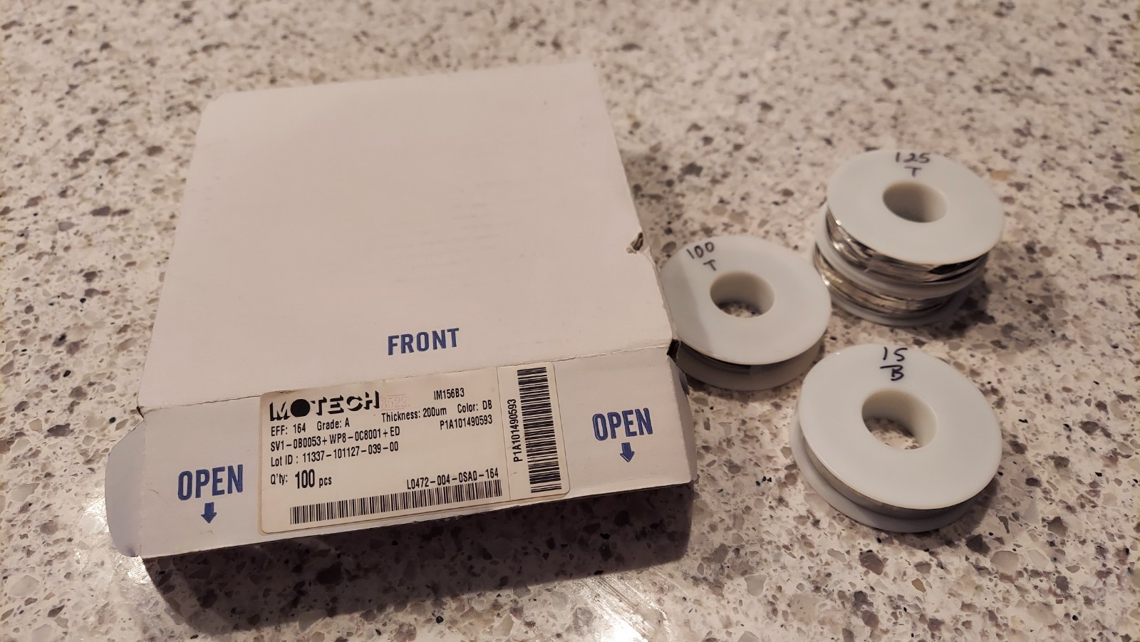 Motech Solar Wafers IM156B3 164 – 100 wafers w/4 spool of Tinned Buss Wire