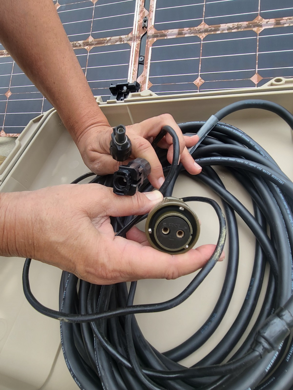 Nishati Portable Expedition Solar Array 420 Watt Military Surplus Free Ship
