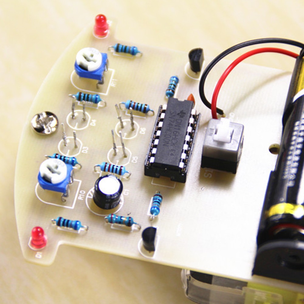 Electronic DIY Kit for Intelligent Tracking Car with Adjustable Direction