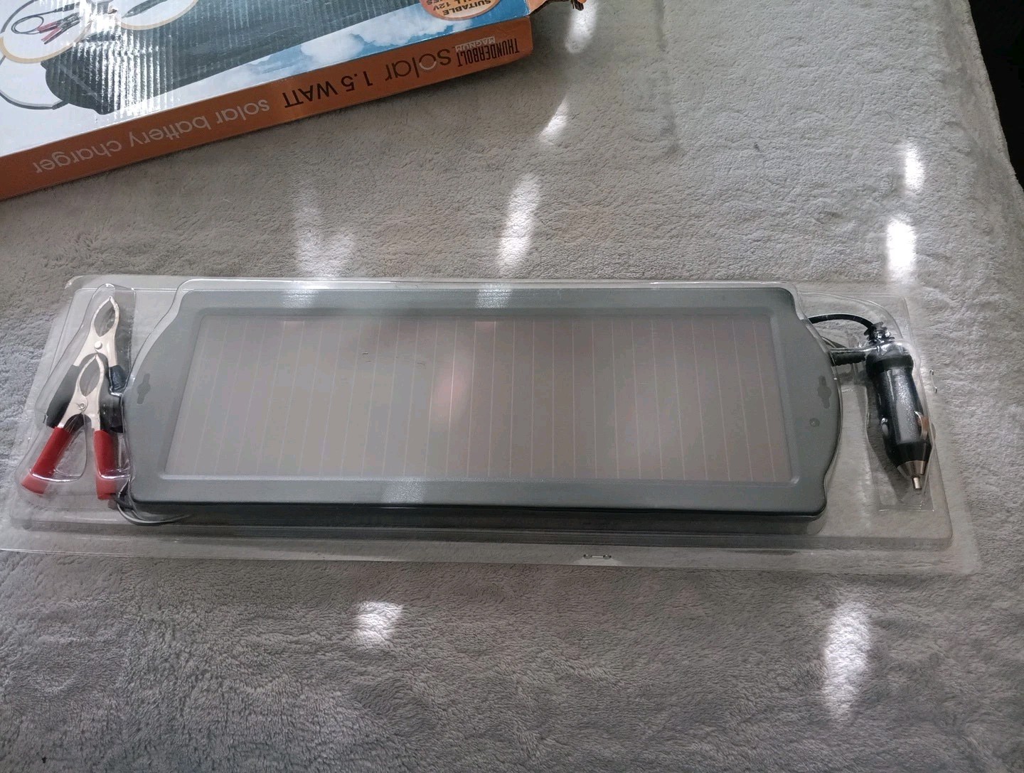 Thunderbolt Magnum Solar 1.5 Watt Battery Charger Solar Power