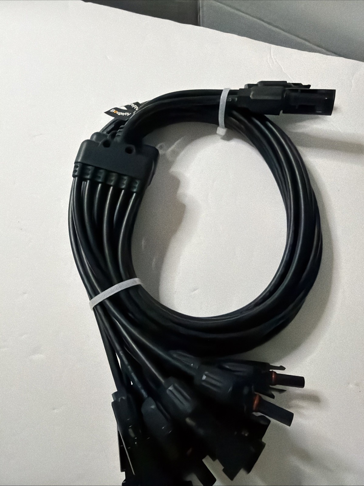 BougeRV solar panel parallel adapter cable with MC4 connectors.