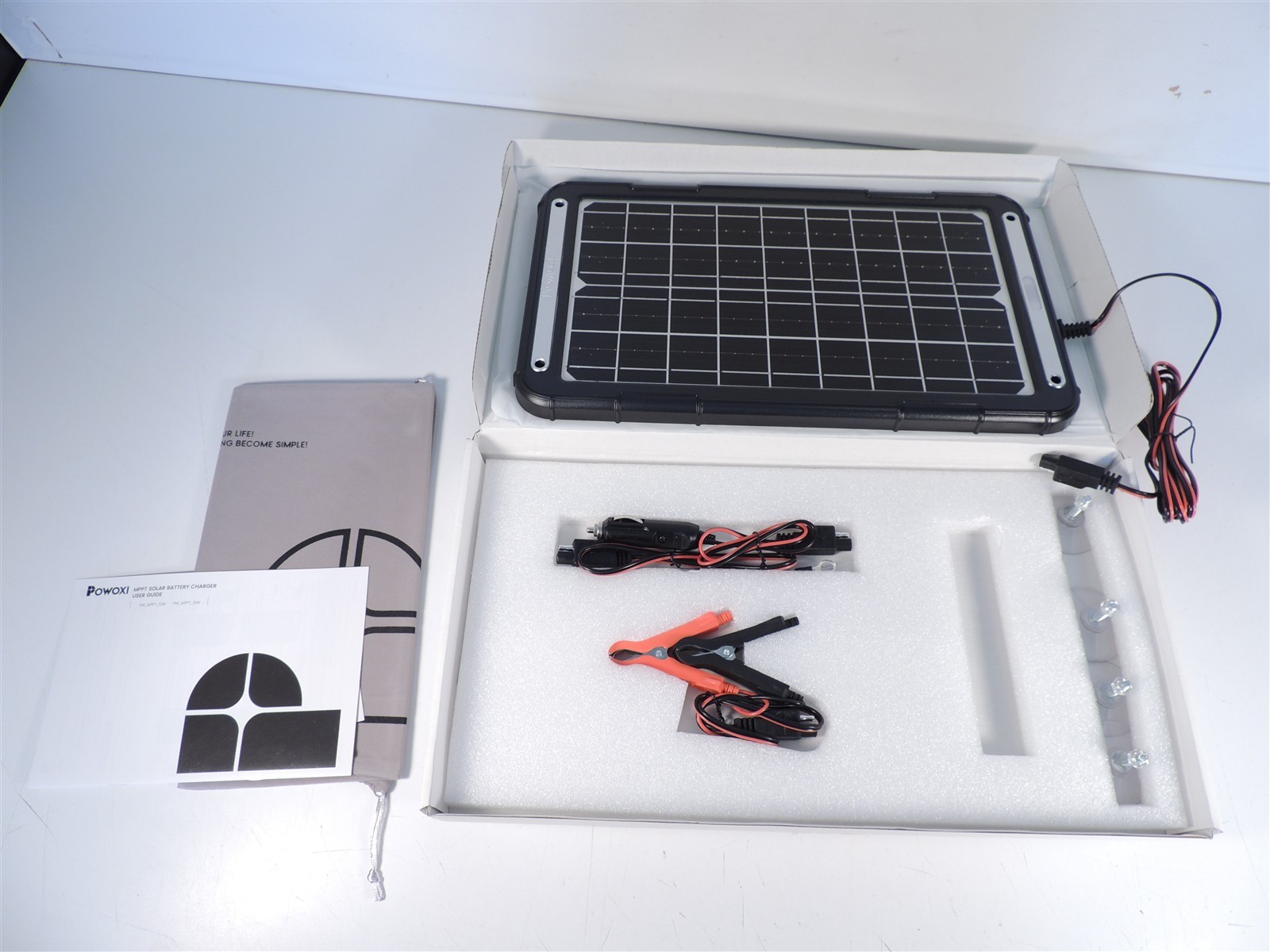 Powoxi 15W 12V Solar Battery Charger & Maintainer PW-15W-MPPT New Opened Box