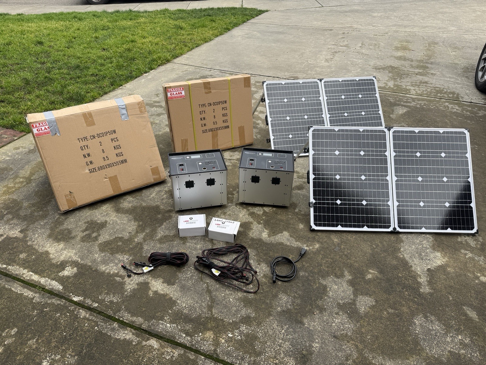 2 Lion Energy Humless 1500 Series Stations + 3 pairs of Portable Solar Panels