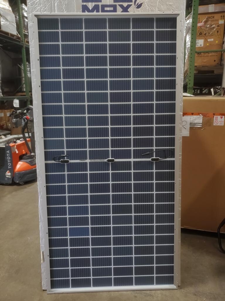 (33) NEW ET SOLAR ET-M772BH540TW PERC BIFACIAL SOLAR PANELS 540 WATT 144 CELL