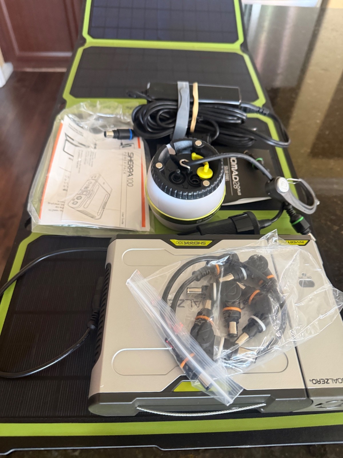 Goal Zero Nomad 28 solar panel + accessories