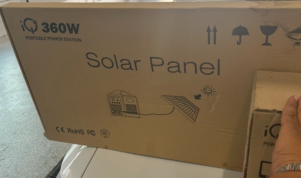 iQ2 360W Portable Power Station With 2 Solar Panels