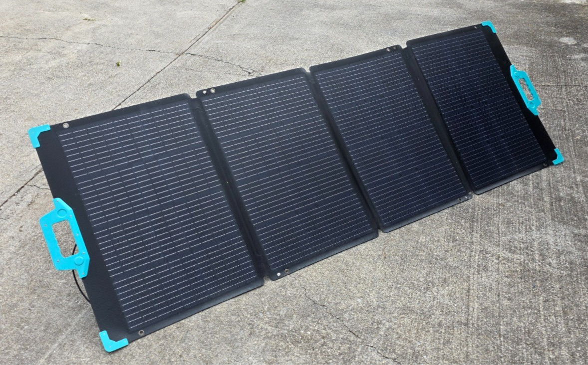 Renogy E.FLEX 220W Foldable Portable Solar Panel