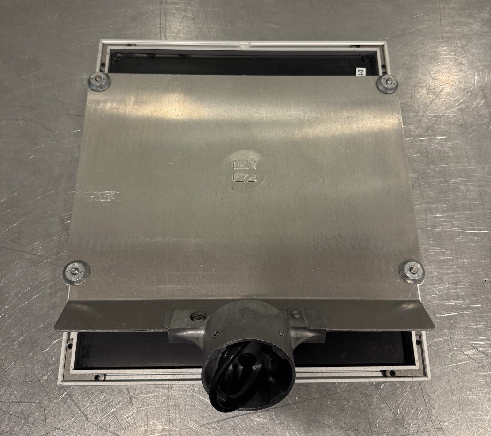 Tapco 2772-00002 17W/6V Solar Panel Package 2-3/8” Pole Mount NEW IN BOX!