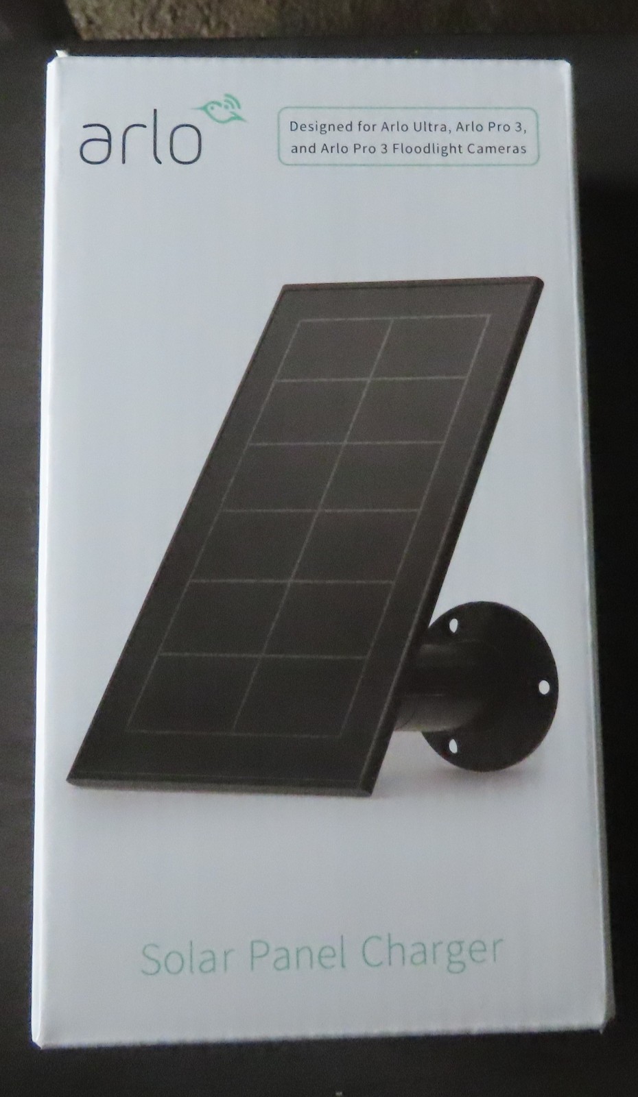 Arlo VMA5600 Black Solar Panel Charger – With Wall Mount