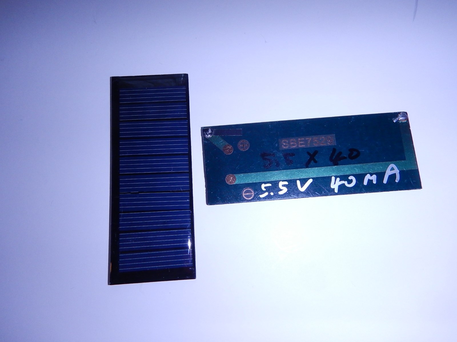5.5V x 40 mA Mini Solar Panel epoxy encapsulated virtually indestructible
