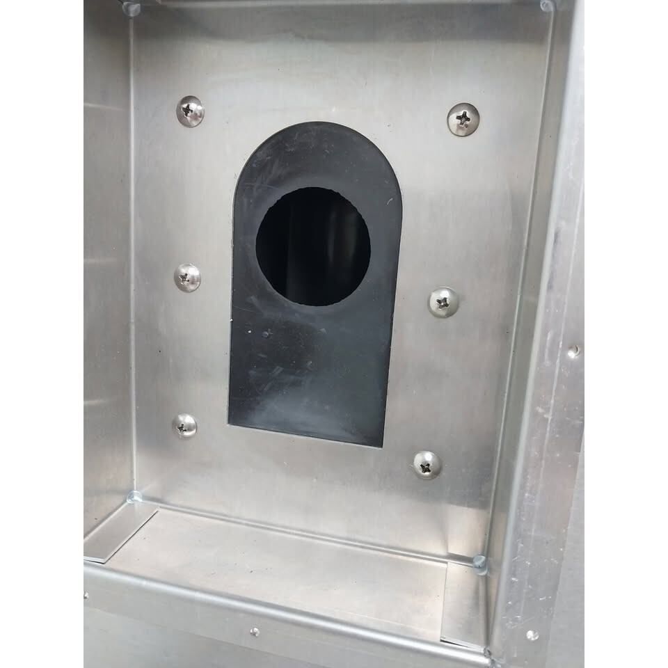 New IAMPO Metal Base Solar Roof Jack Flashing Open Box 22″ x 19″ x 5″