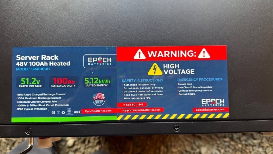 4 x Epoch SR48100H 48V 100Ah LiFePO4 Server Rack Batteries and high-current inte