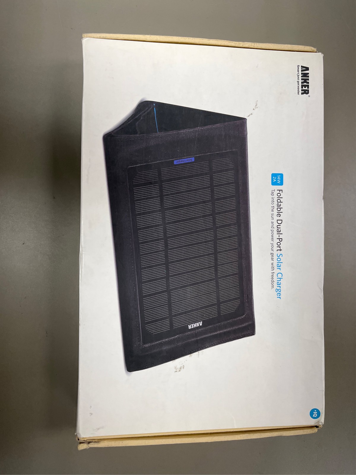 Anker? 14W Solar Panel Foldable Dual-port Solar Charger with PowerIQ? Technology