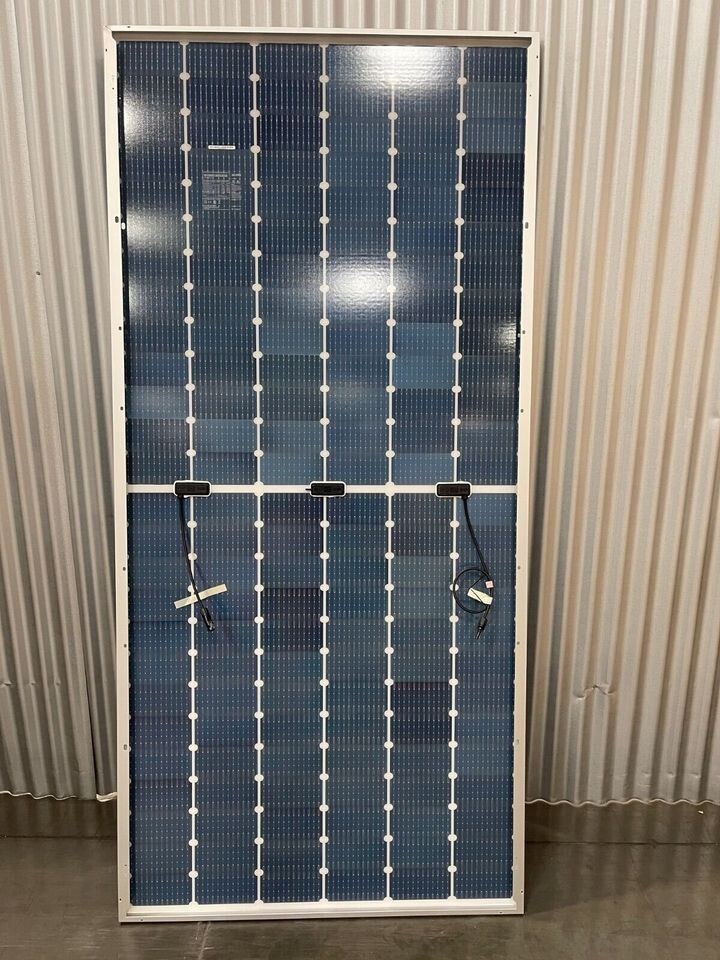 NEW 535 watt solar panels BiFacial – commercial – residential – pallet