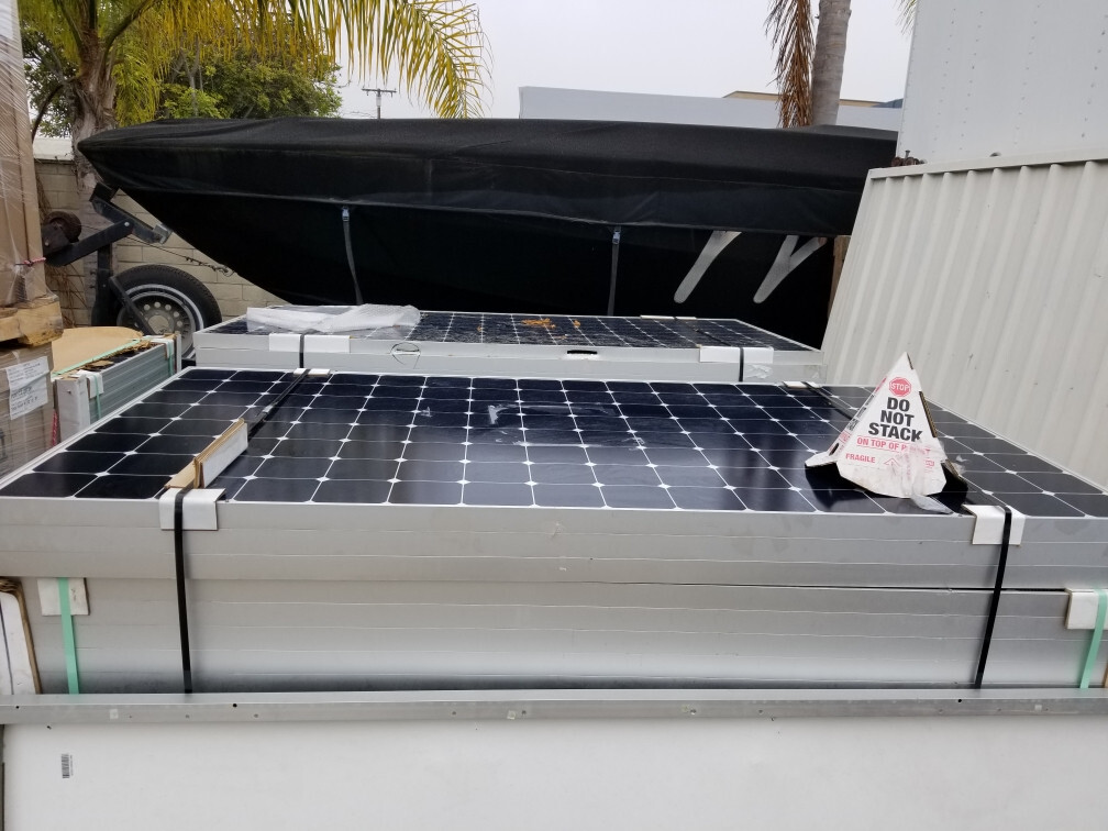 SUNPOWER 435W E20-435-COM US MADE 85.6 VOLT COMMERCIAL SOLAR PANEL