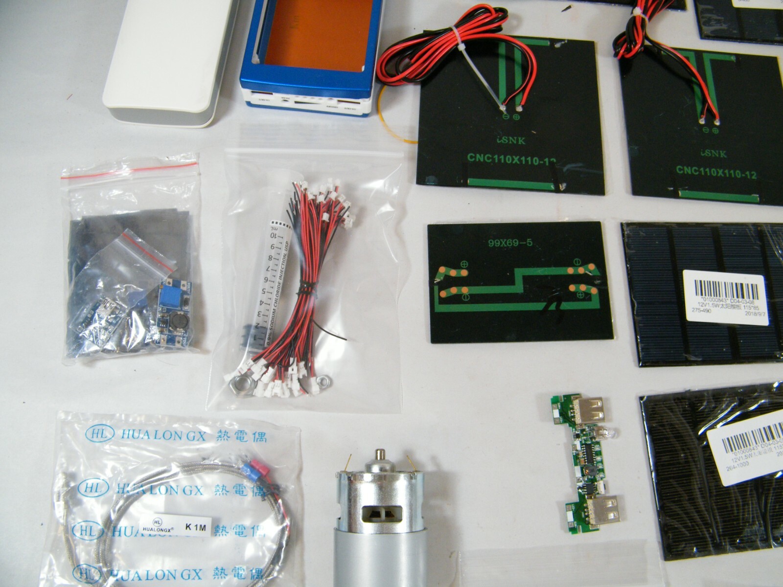 STAR SOLAR CONTROLLER, MINI SOLAR PANELS, WIRES, CASES, ETC, DIY PHONE CHARGER