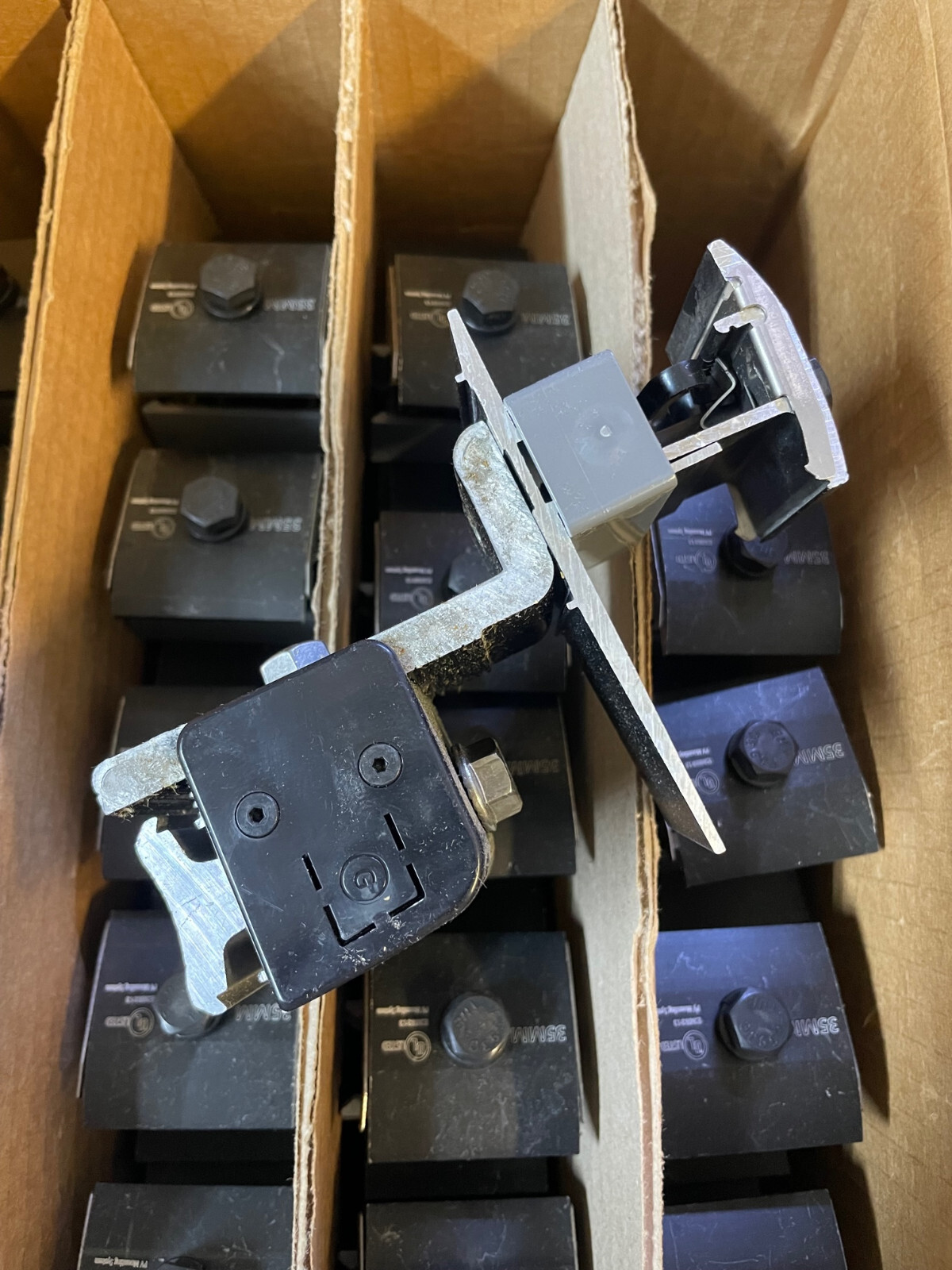 20ct SnapNRack 242-92435 RL B Mount 35MM solar panel mounting bracket