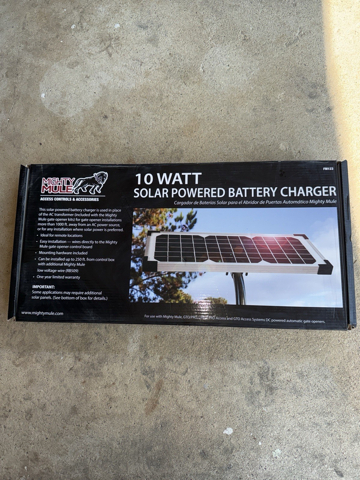 Genuine Mighty Mule FM123 10 Watt Solar Powered Battery Charger New In Box