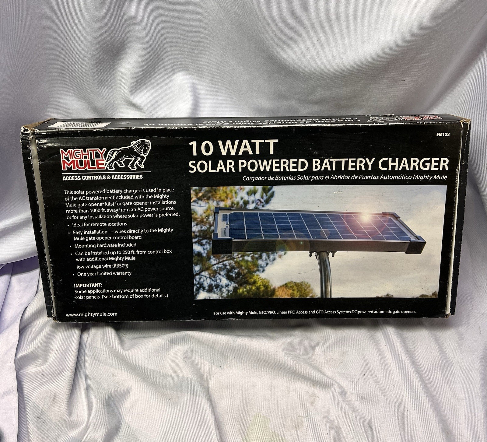 Genuine Mighty Mule FM123 10 Watt Solar Powered Battery Charger New In Box