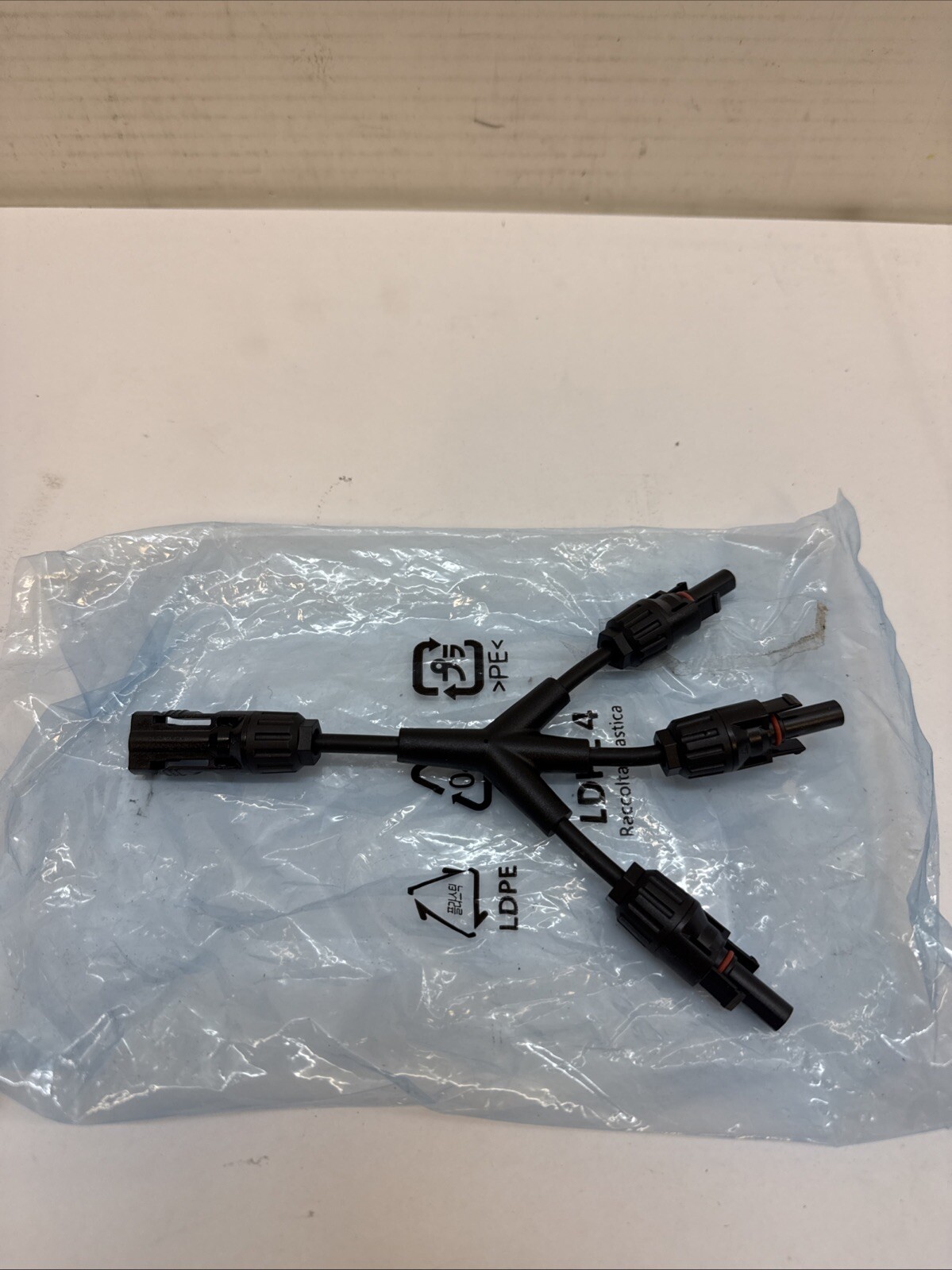 Qty 1 Y-Branch Splitter PV Solar Panel Cable 3-Way In 1-Way Out Distributor